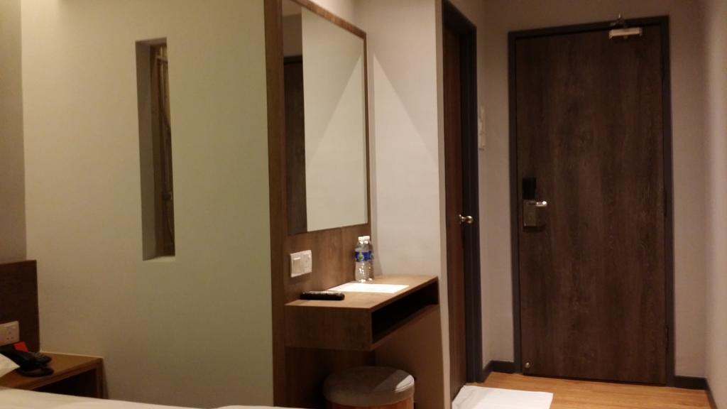 Go Hotel Субанґ-Джая Номер фото